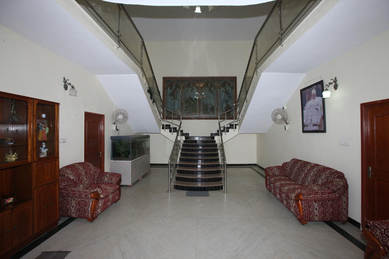 Oyo 935 Hotel Palkhee Bombay Eksteriør billede